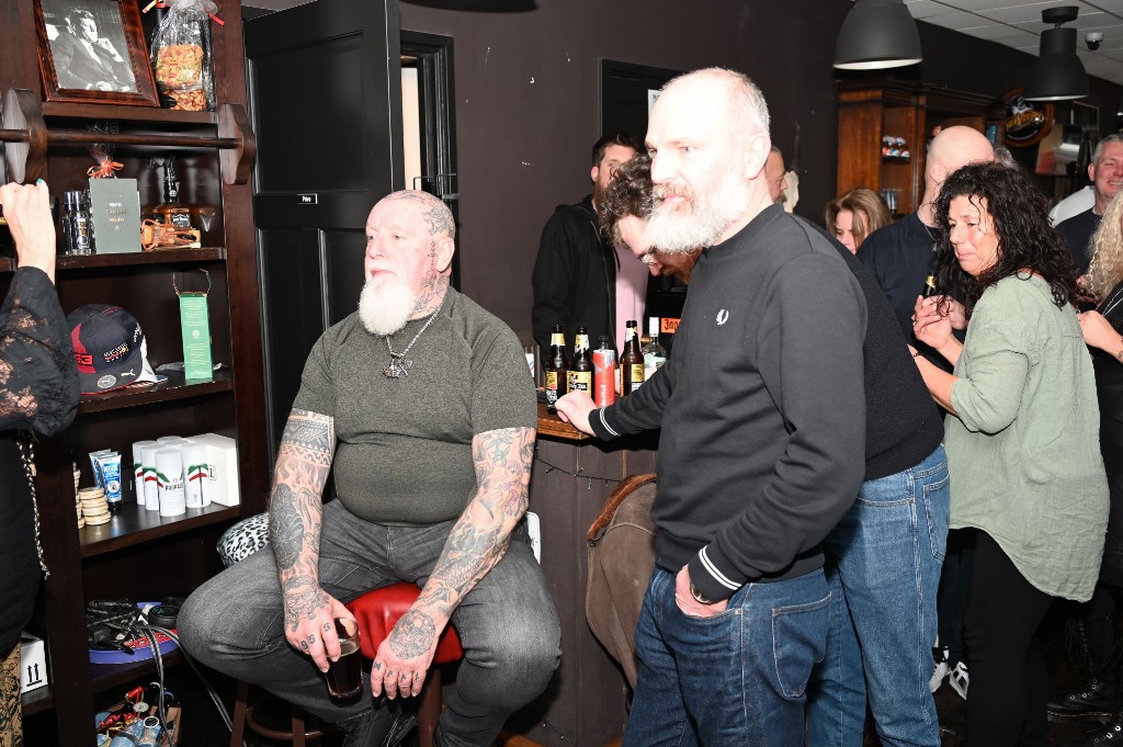 ../Images/10 jaar Ro's Barbershop 044.jpg